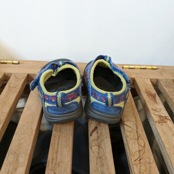 Keen Newport H2 Sandals Car Surf Board Print Blue Red Yellow Hiking Sandals - Picture 5 of 9